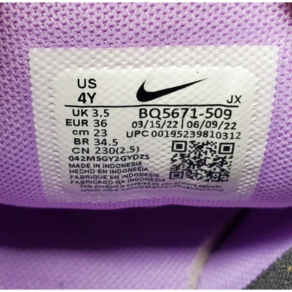 Nike Revolution 5 Shoes Kids 4 Purple Boys Girls Lace Up Low Sneaker GS